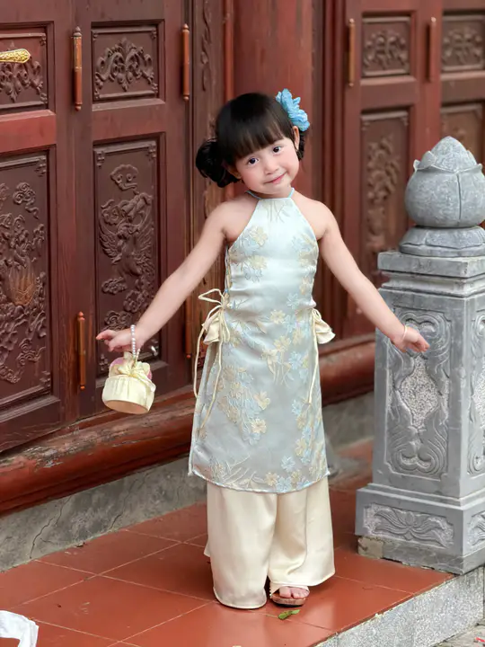 Áo dài Nguyệt Cát